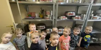 Знакомим воспитанников с профессией повара. Экскурсия на пищеблок